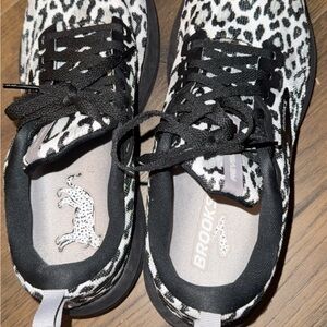 Brooks Energize Revel 6 Shoes